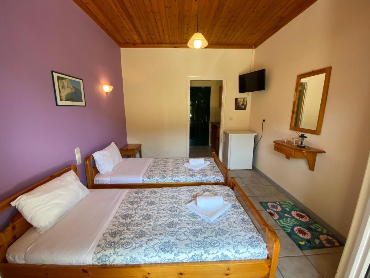Marathes Studios Ayios Nikitas Bagian luar foto