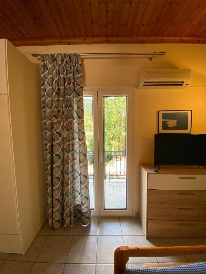 Marathes Studios Ayios Nikitas Bagian luar foto