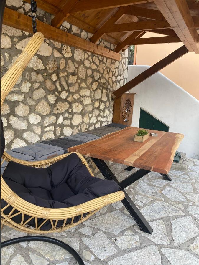 Marathes Studios Ayios Nikitas Bagian luar foto