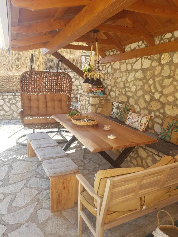 Marathes Studios Ayios Nikitas Bagian luar foto
