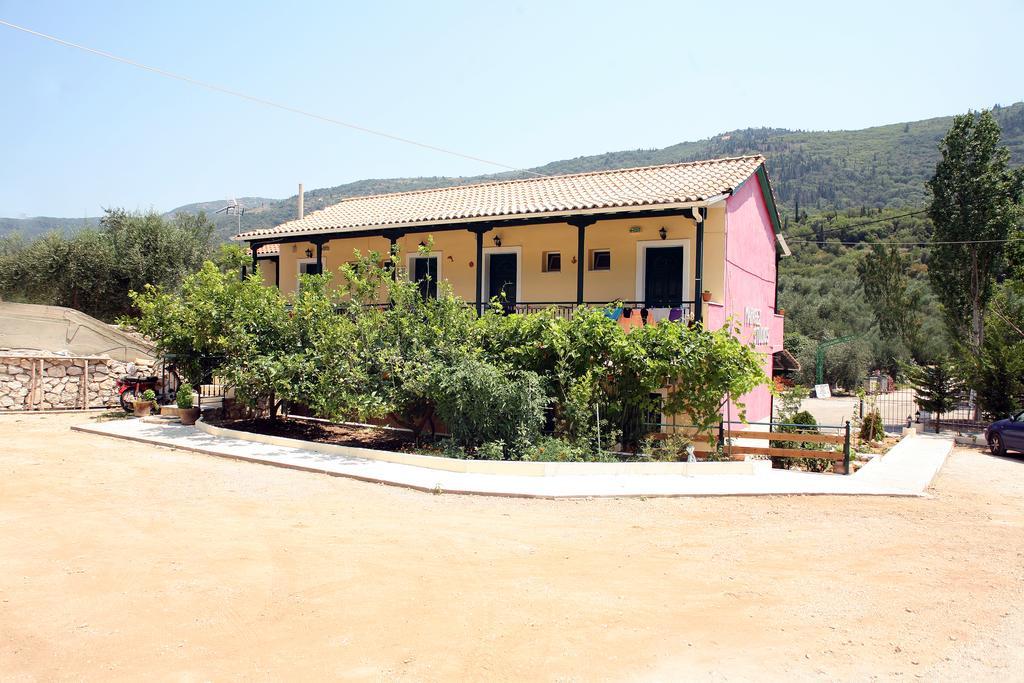 Marathes Studios Ayios Nikitas Bagian luar foto